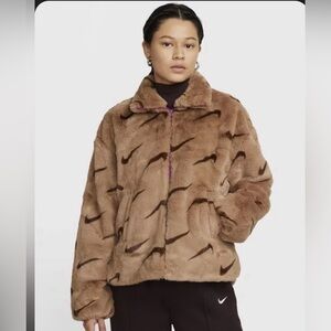 Nike Sportswear Plush Women's Printed
Faux Fur Jacket Coat. SZ XS